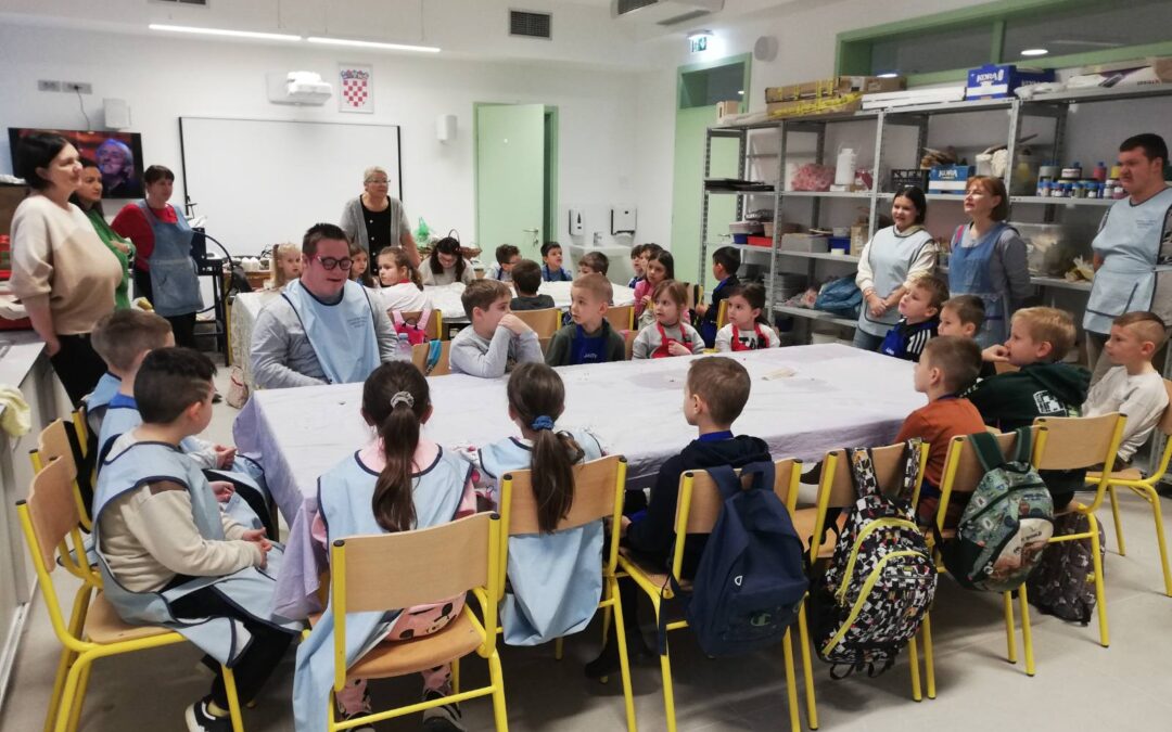 Prvašići na kreativnoj radionici u COO Čakovec